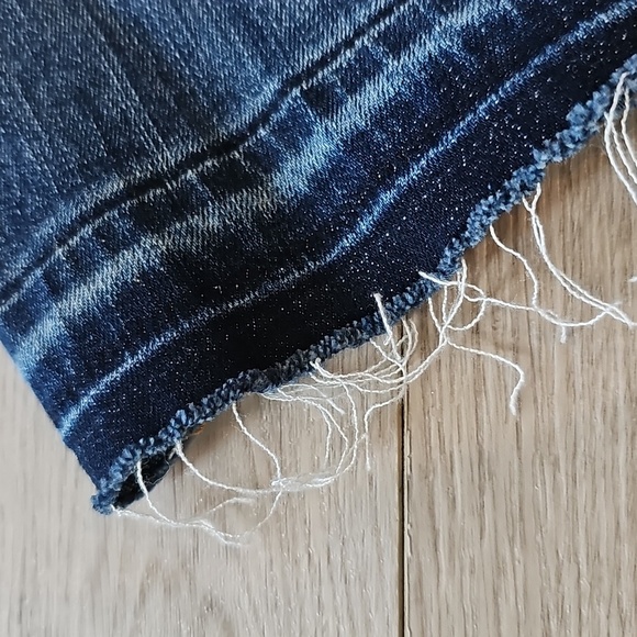 Banana Republic Premium Denim Shorts, Size 4 - Picture 14 of 14